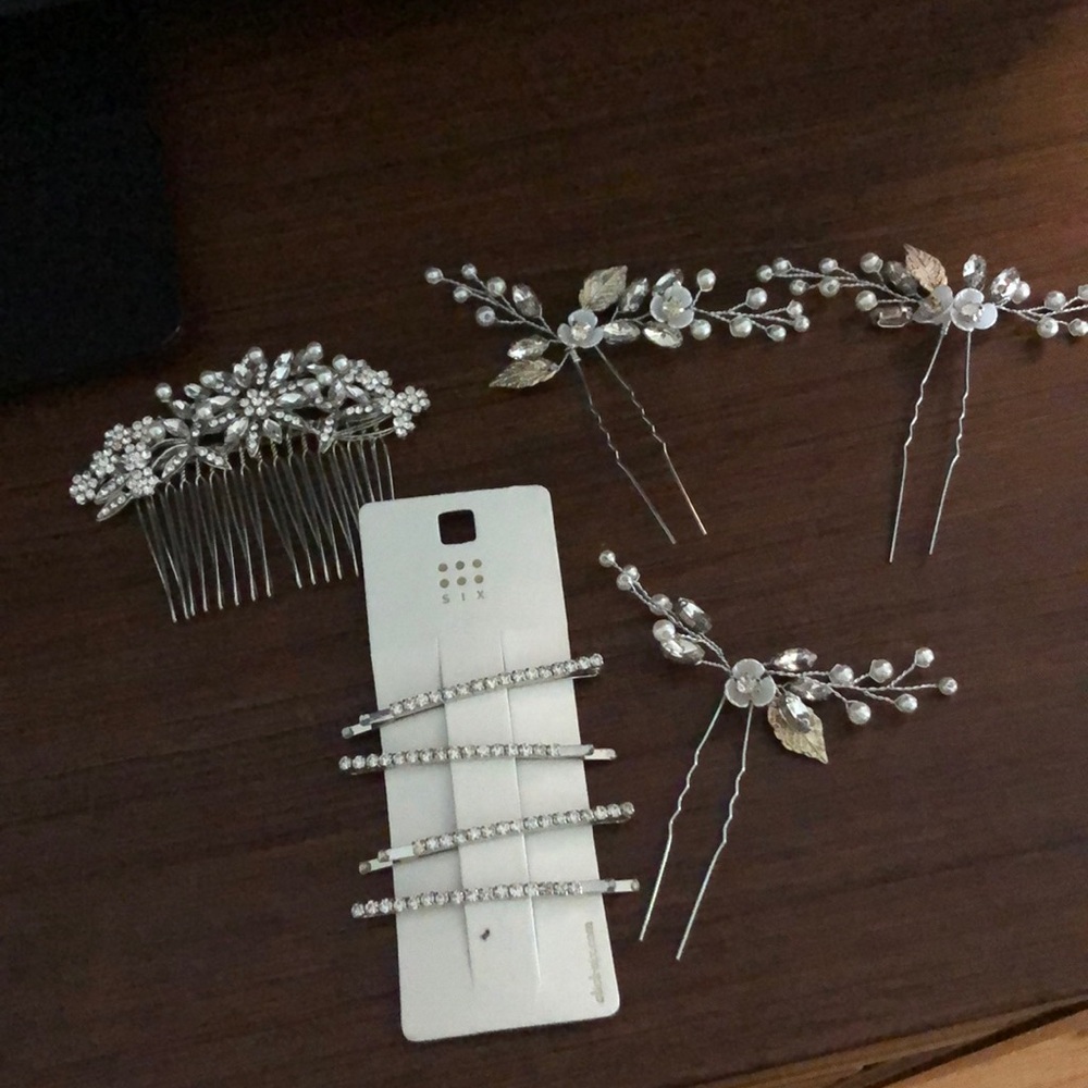 Bridal hair accessories